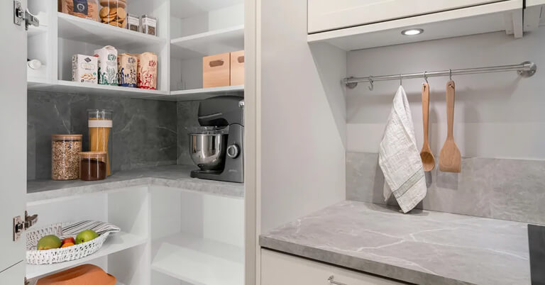 organizing-small-spaces