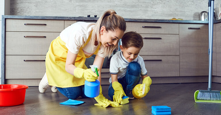 time-saving-cleaning-tips-for-busy-moms-how-to-keep-your-home-sparkling-amidst-the-chaos
